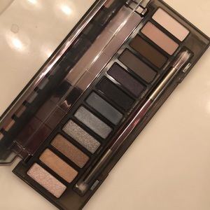 Urban Decay Smoky Palette